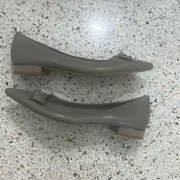 Tory Burch Gigi embellished crystal T logo pointed toe grey flats 11 - Picture 7 of 9